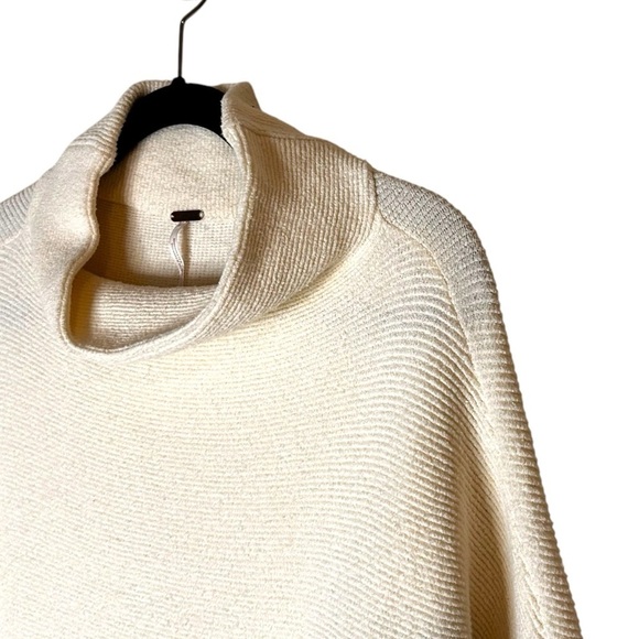 Free People Ottoman Slouchy Tunic Sweater Dress in Ecru- XS - Picture 10 of 15